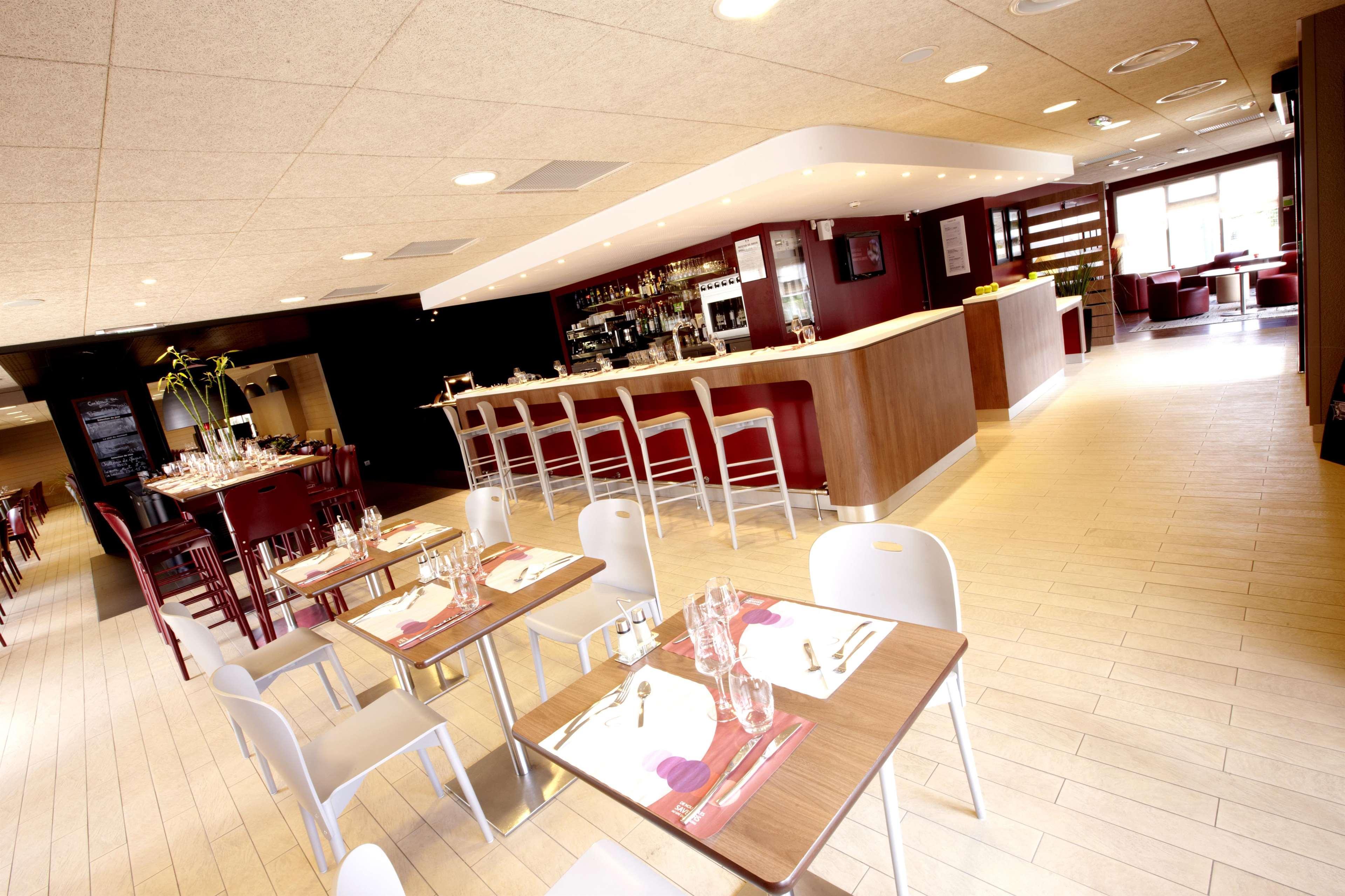 Hotel Campanile Guéret Restaurant foto
