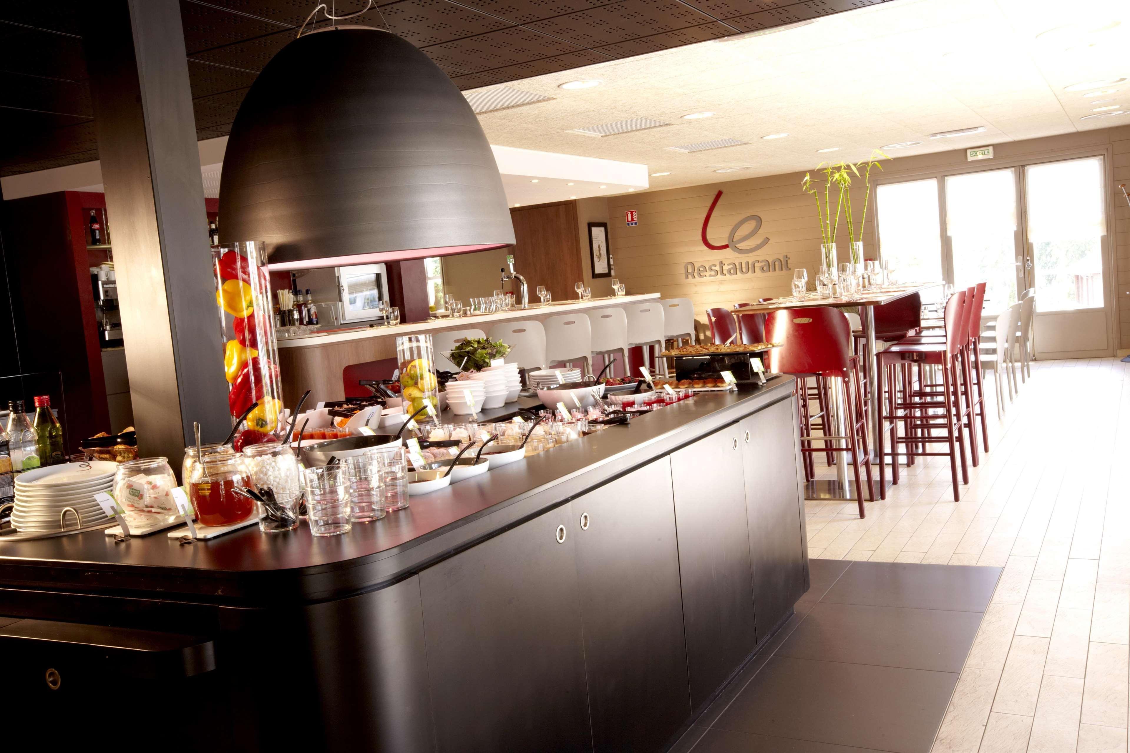 Hotel Campanile Guéret Restaurant foto